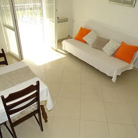 Apartment Cveljo *